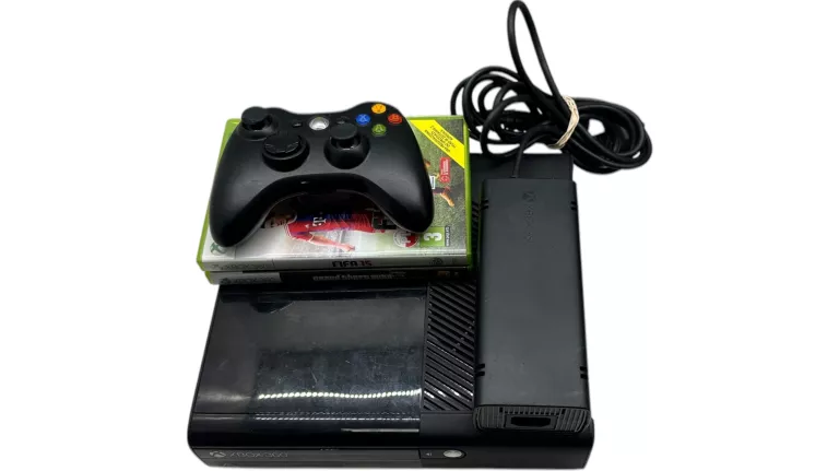 KONSOLA MICROSOFT XBOX 360 E 500 GB CZARNY + PAD + GRY