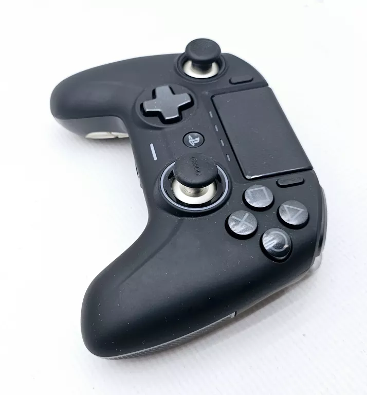 PAD DO PS4 NACON REVOLUTION UNLIMITED PRO CONTROLLER + POKROWIEC + KABLE