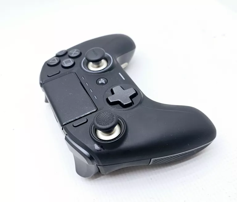 PAD DO PS4 NACON REVOLUTION UNLIMITED PRO CONTROLLER + POKROWIEC + KABLE