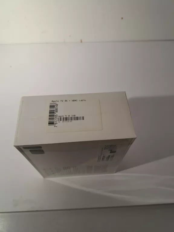 APPLE TV 4K A1842 32 GB ODTWARZACZ MULTIMEDIALNY WI-FI NIEOTWIERANY