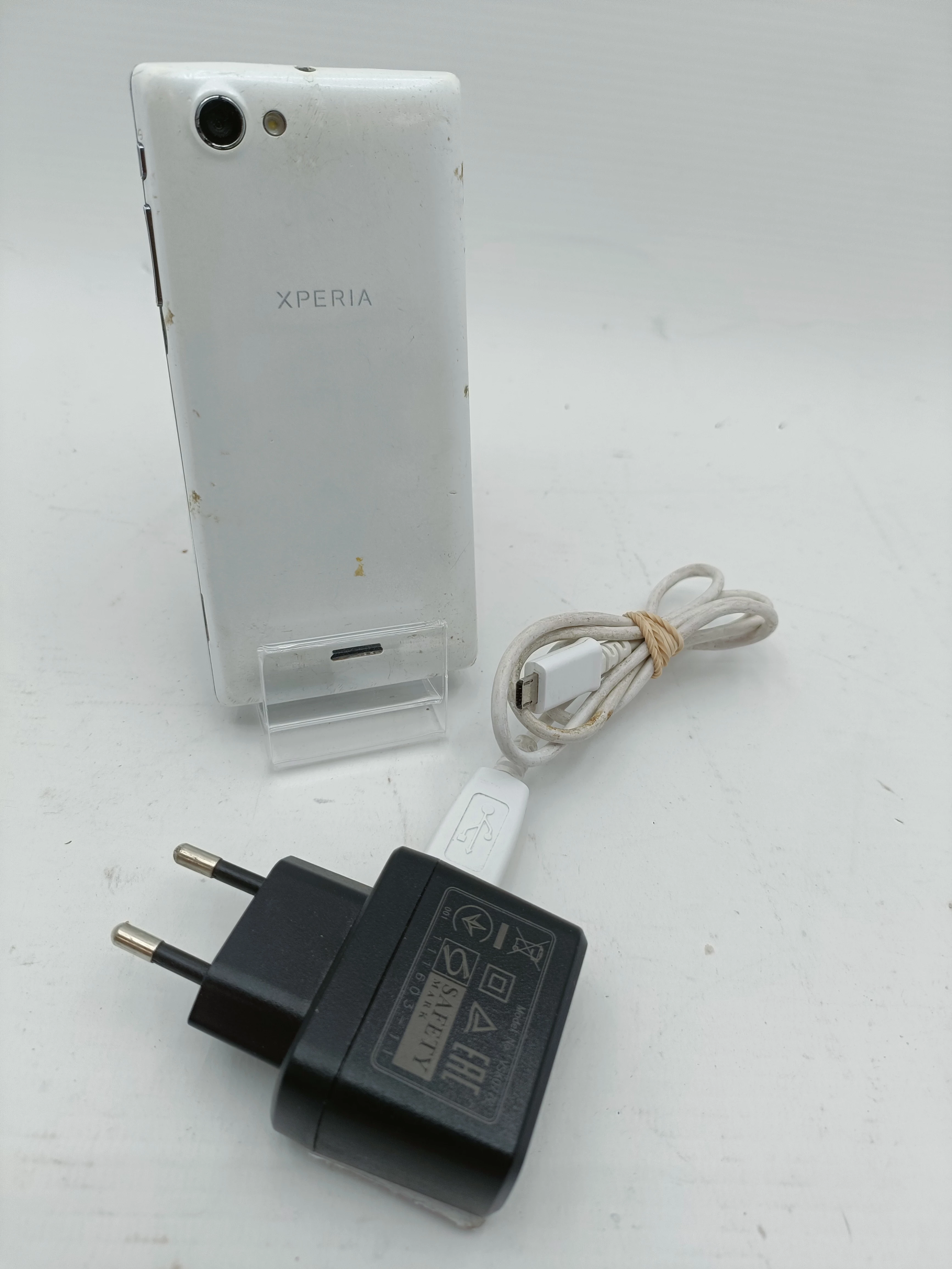 telefon-sony-st26i-lad-nie-czyta-sim-ean-gtin-7311271400004