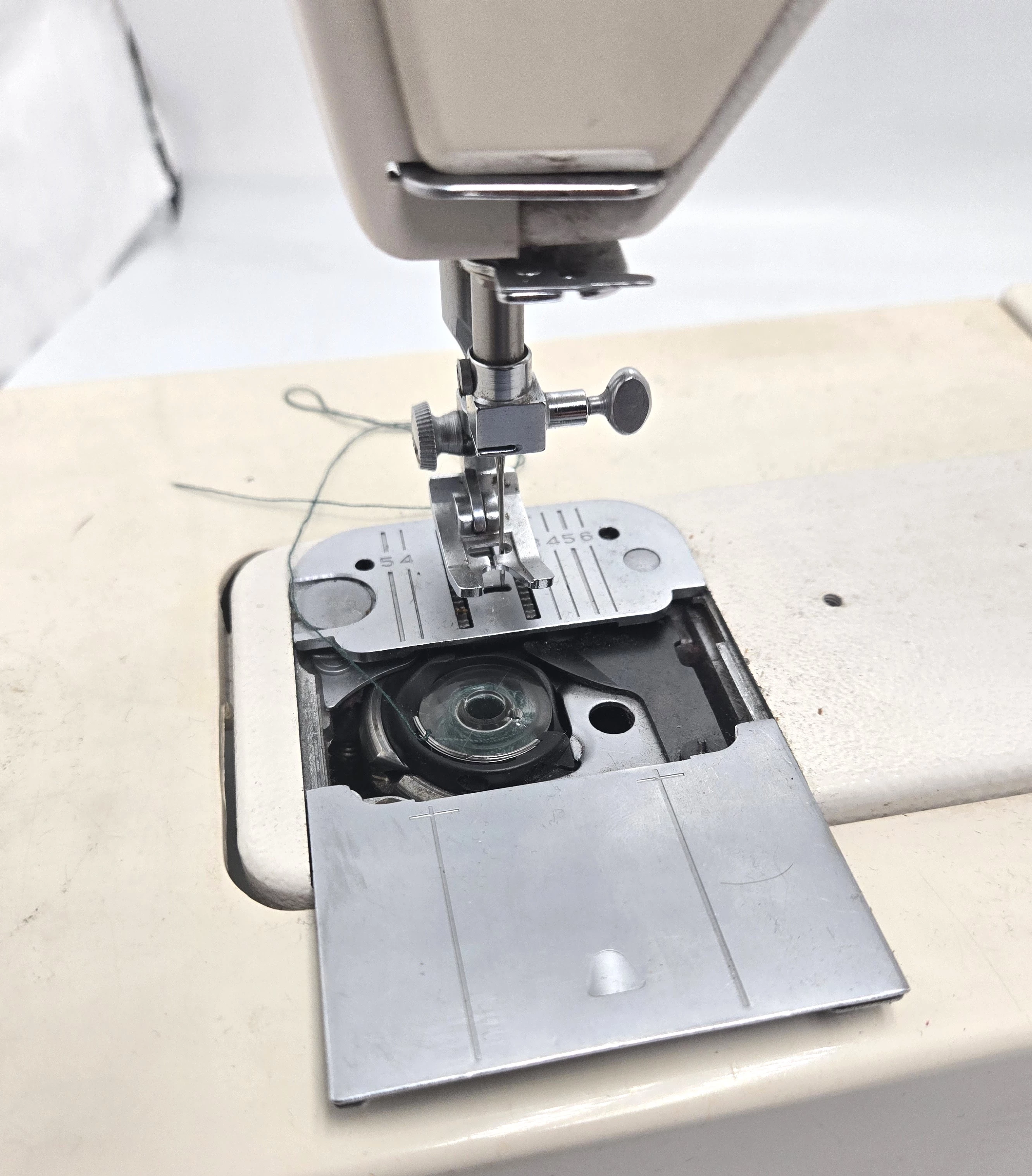 maszyna-do-szycia-lucznik-877-ean-gtin-5907595764995