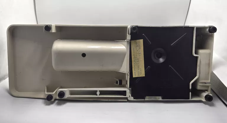 maszyna-do-szycia-lucznik-877-kolor-dominujacy-129357-2