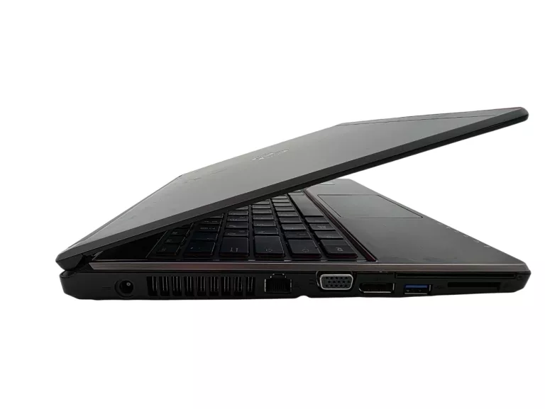 LAPTOP FUJITSU LIFEBOOK E736 13,3" INTEL CORE I5-6300U 8GB RAM 240GB SDD