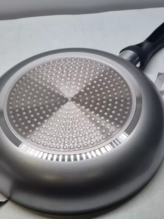 PATELNIA 24CM SZARA GAZ/CERAMIKA/ ELEKTRYCZNA