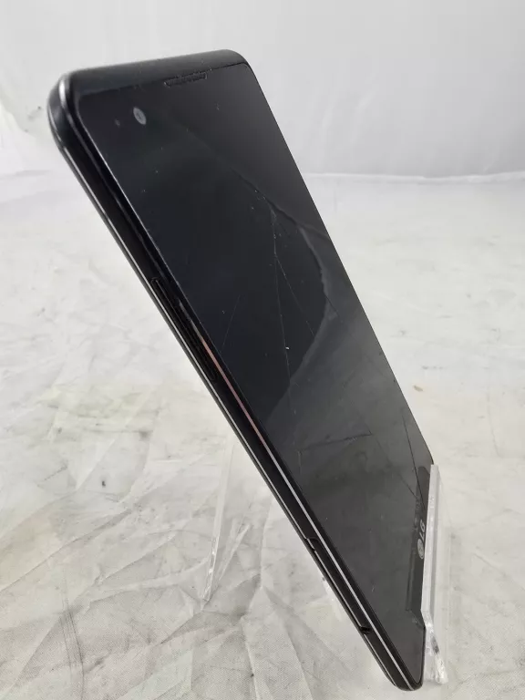 telefon-lg-x-power-zbity-kod-producenta-m320n