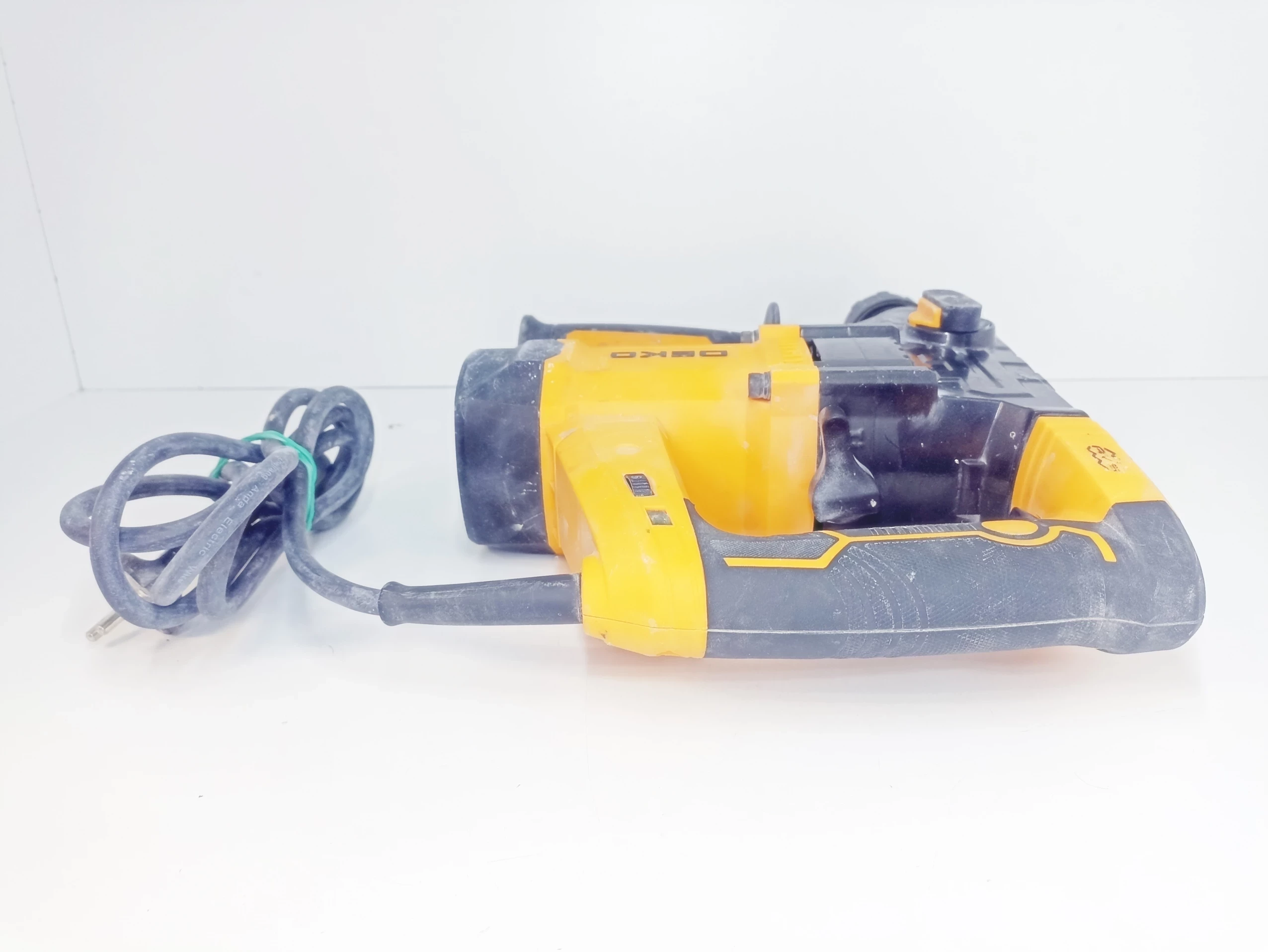 mlot-udarowy-deko-dkrh32t15-typ-uchwytu-128474-1