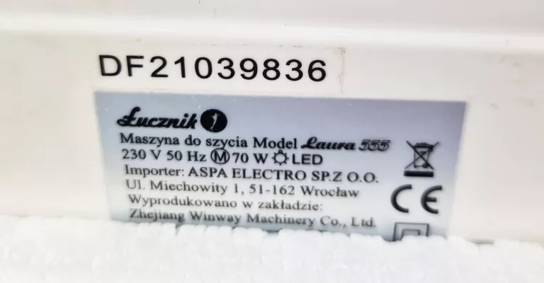 JAKOŚCIOWA MASZYNA DO SZYCIA ŁUCZNIK LAURA 555 KOMPLET