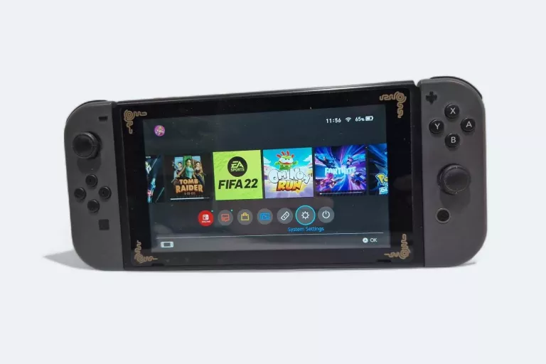 KONSOLA NINTENDO SWITCH HAC-001 + GRY + AKCESORIA