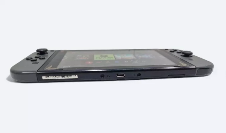 KONSOLA NINTENDO SWITCH HAC-001 + GRY + AKCESORIA