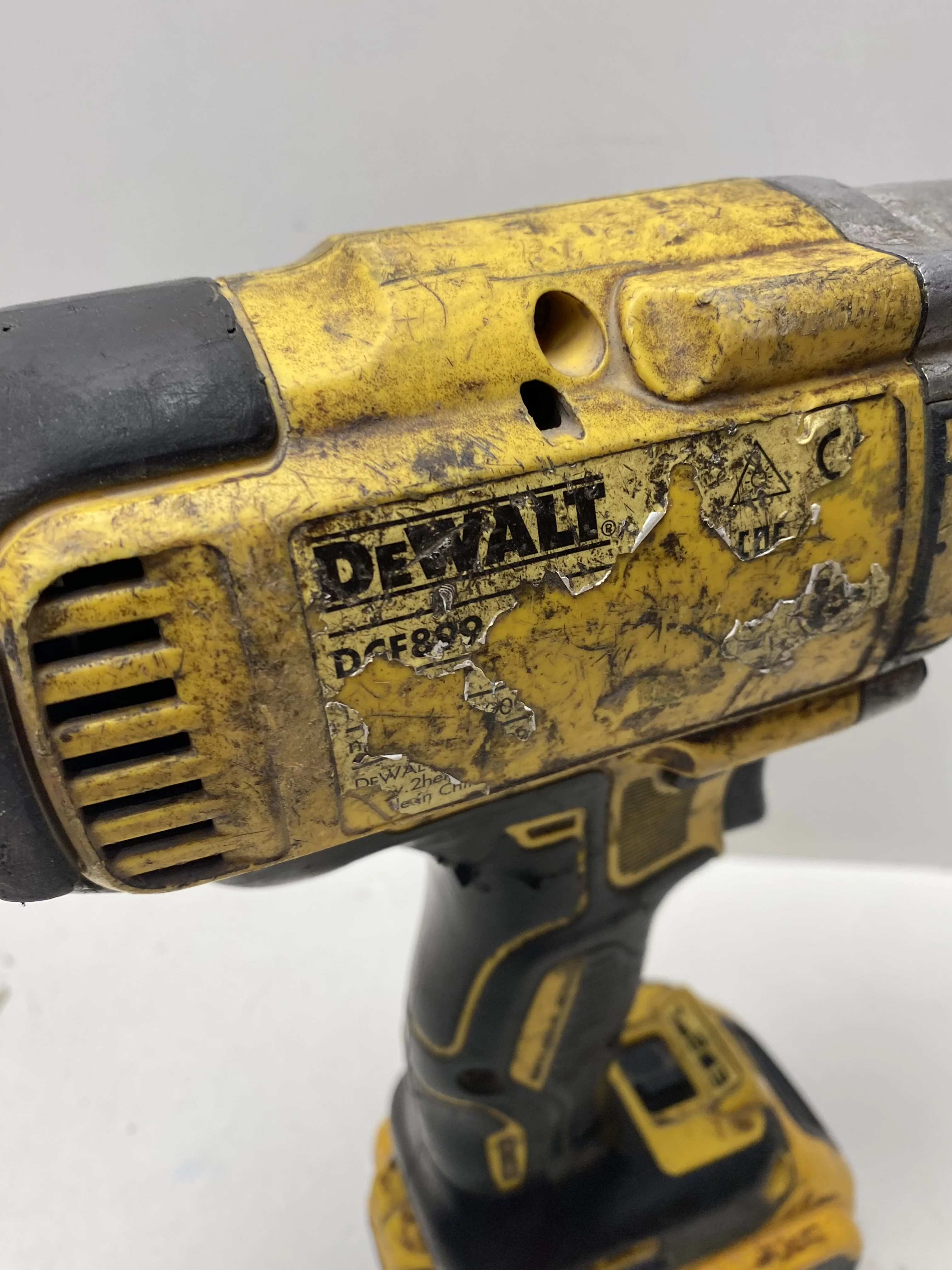 klucz-udarowy-dewalt-dcf899-ean-gtin-5030934113748