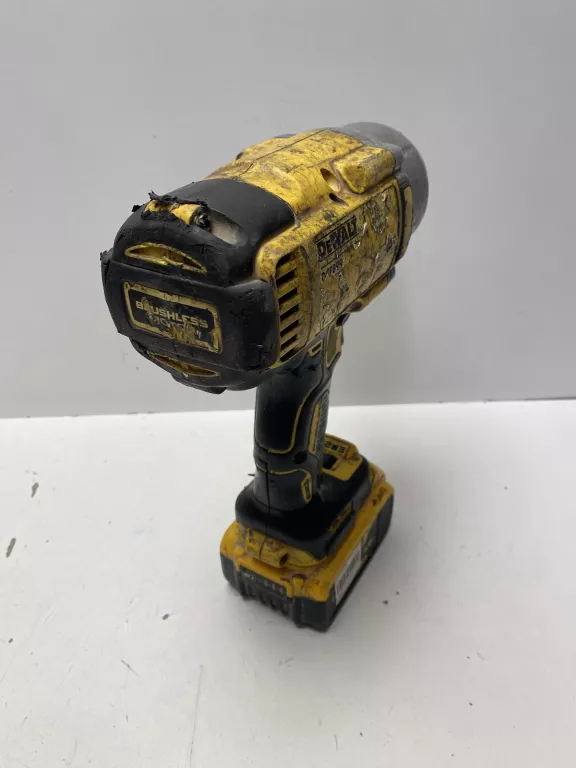 klucz-udarowy-dewalt-dcf899-stan-11323-2