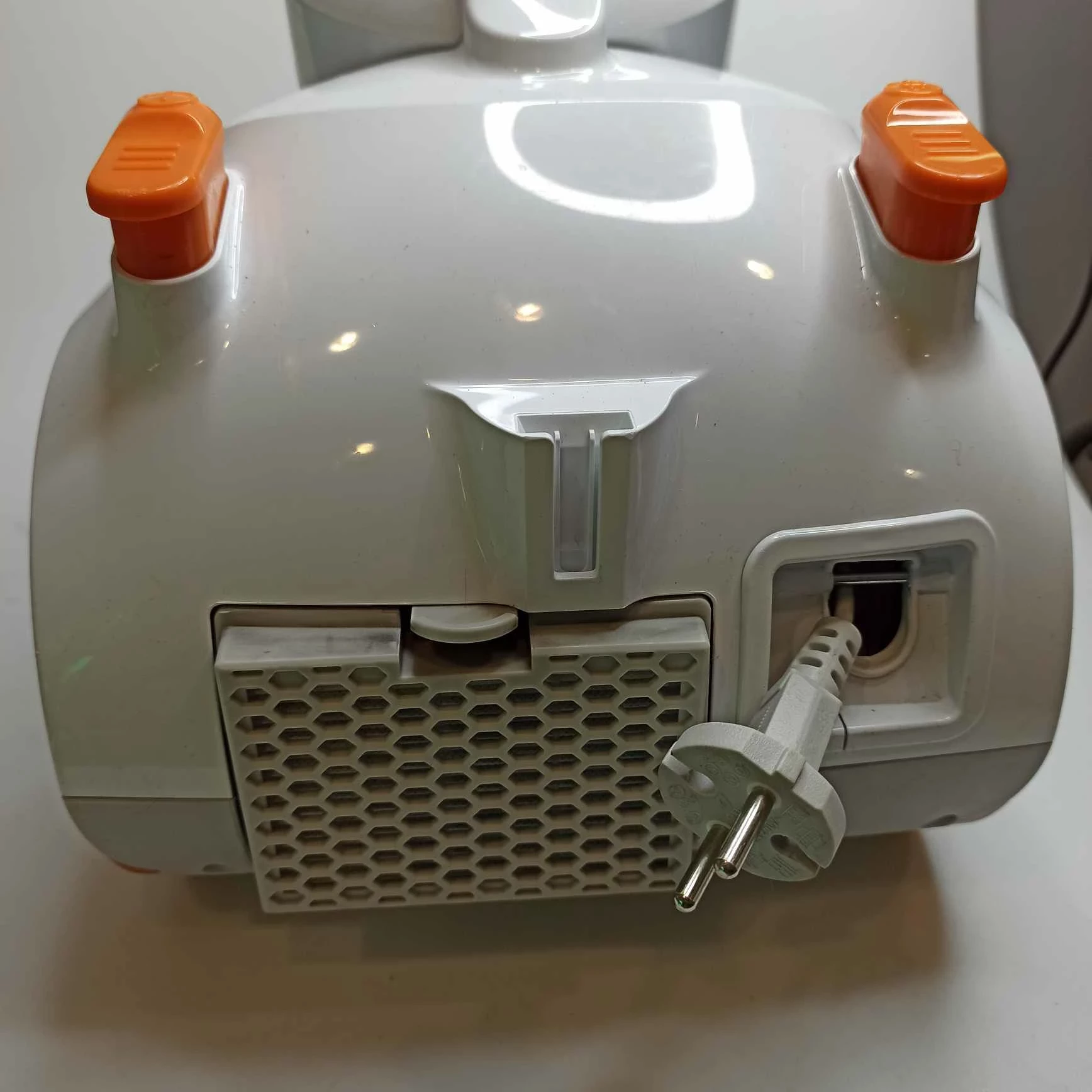 odkurzacz-hyundai-vc009-odkurzacz-kolor-dominujacy-129357-2