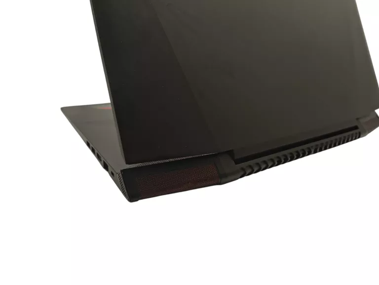 LENOVO Y700-15 I7-6700HQ 32GB GTX960 1TB