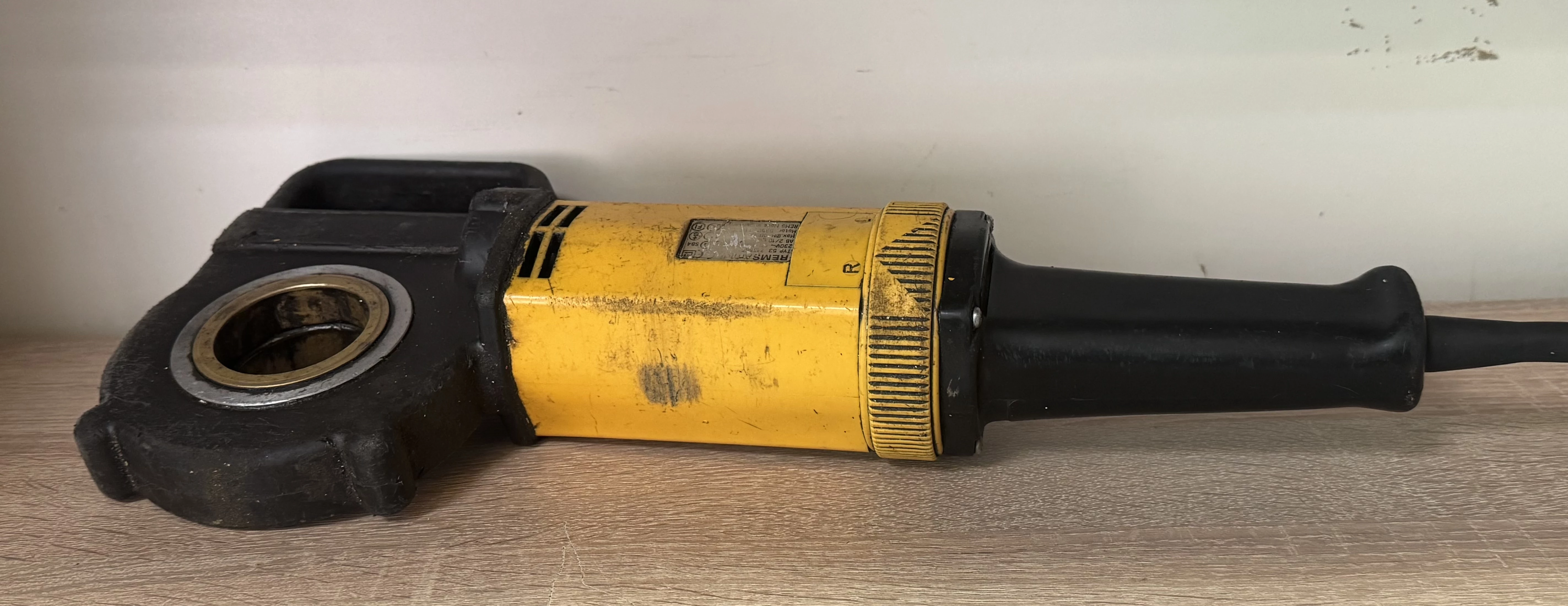 zaciskarka-sieciowa-amigo-rems-z-kompletem-szczek-i-walizka-kod-producenta-22489-hbt345