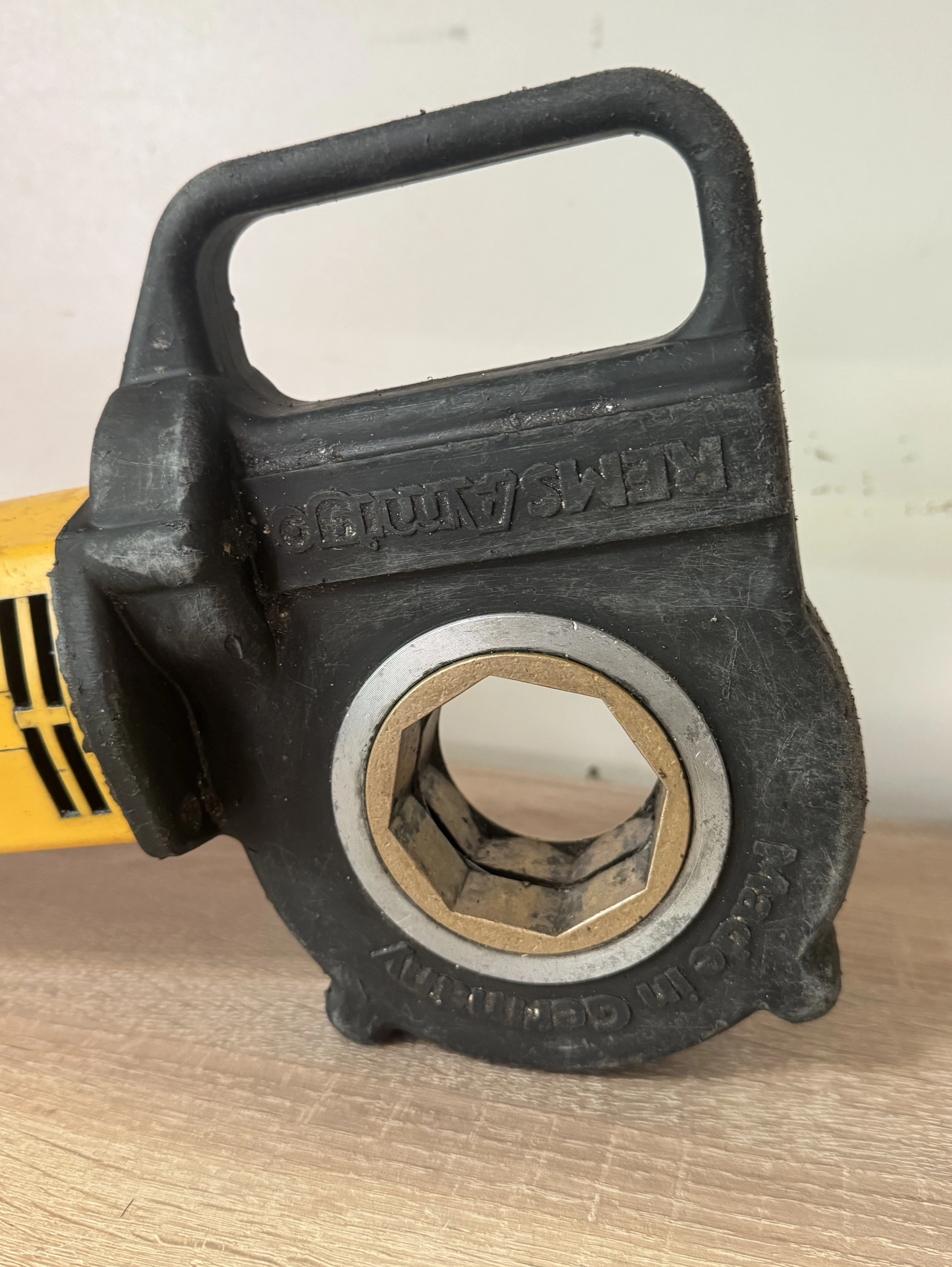 zaciskarka-sieciowa-amigo-rems-z-kompletem-szczek-i-walizka-stan-11323-2