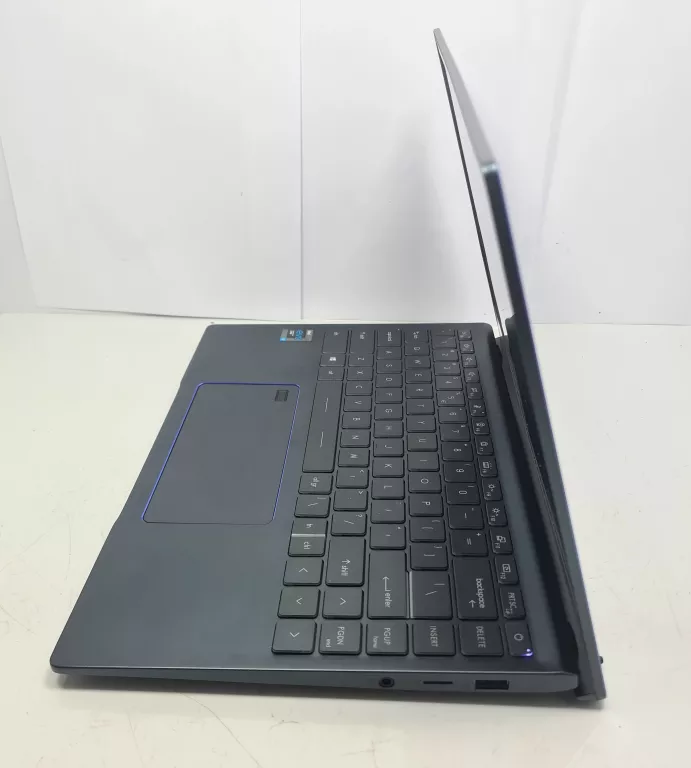 LAPTOP MSI PRESTIGE 14 " INTEL CORE I7 16 GB / 512 GB SZARY