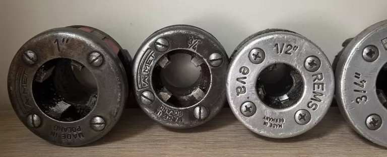 zaciskarka-sieciowa-amigo-rems-z-kompletem-szczek-i-walizka-rodzaj-223941-306577