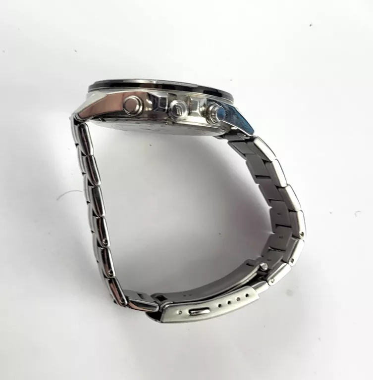 ZEGAREK CASIO EDIFICE EFR 556
