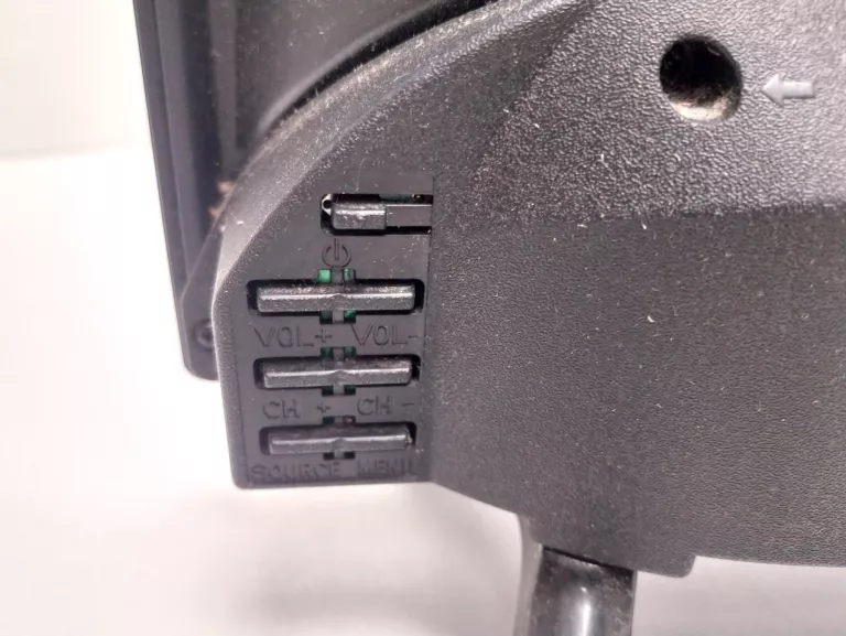 TV UNITED LED32DH58 DVBT-2 + PILOT