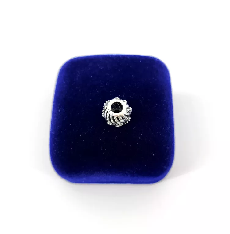 ladna-srebrna-zawieszka-charms-178g-925-marka-226434-1704211