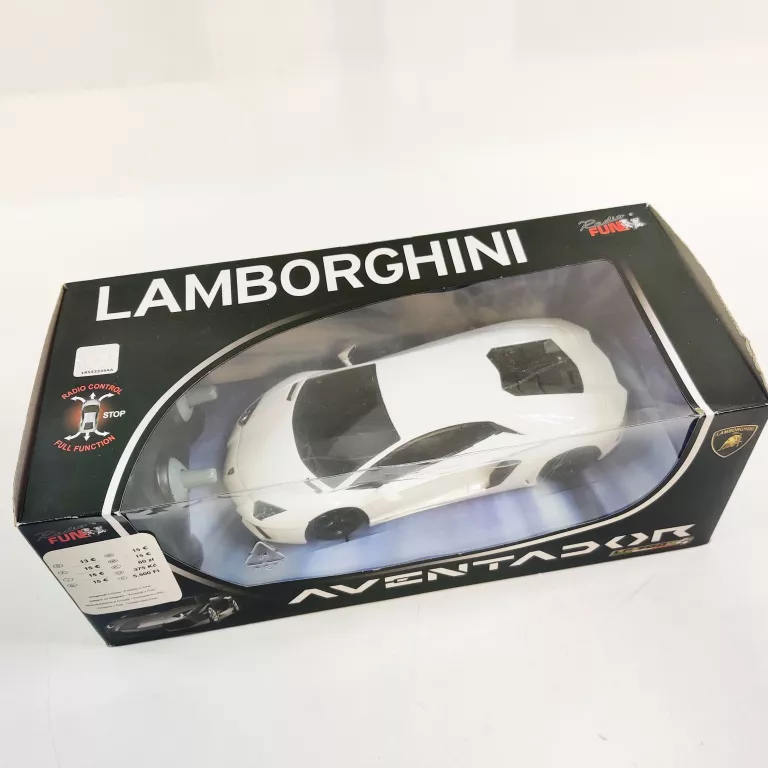 ZDALNIE STEROWANY SAMOCHODZIK LAMBORGHINI AVENTADOR