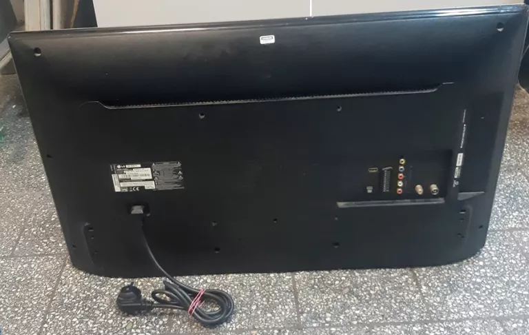 TELEWIZOR LG 32LB5610 + PILOT