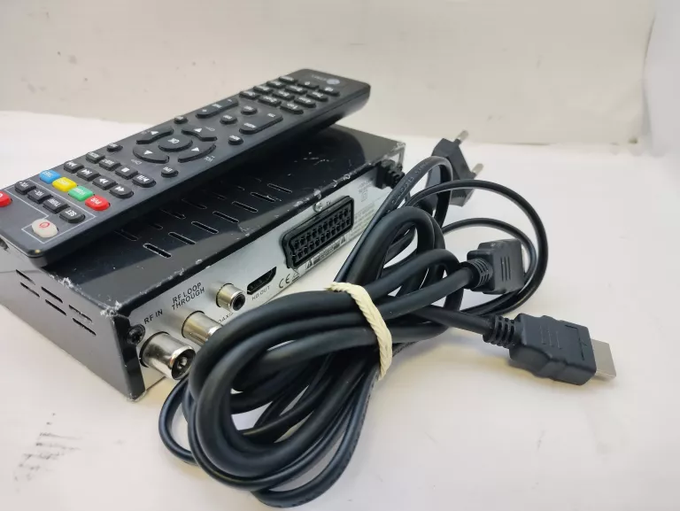 TUNER TELMOR TTBOX DVBT-2 +PILOT+KABEL HDMI OPIS