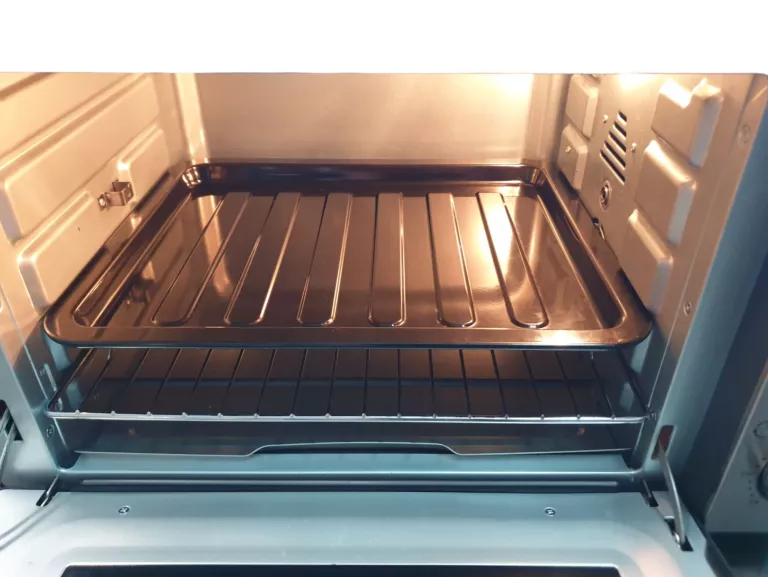 MINI PIEKARNIK RAVEN EPI006X ROŻEN 35L + GW.06.2026