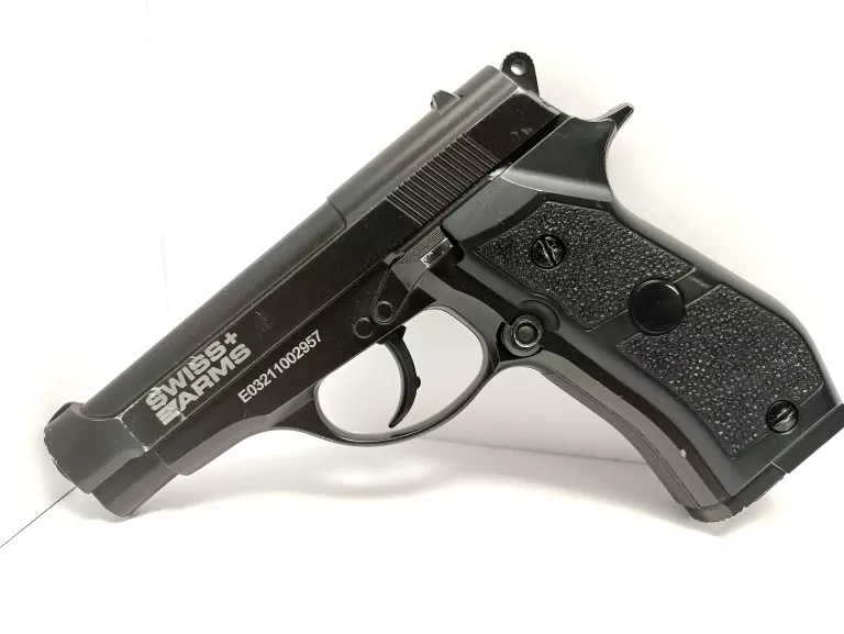WIATRÓWKA CYBERGUN SWISS ARMS P84 FULL METAL 4,5 MM