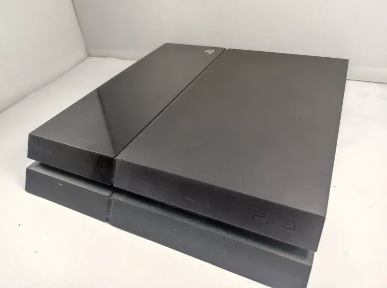 KONSOLA PS4 500GB PAD
