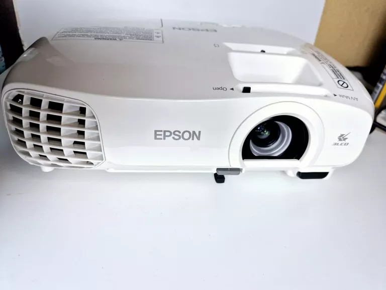 ZADBANY PROJEKTOR EPSON EH-TW5100