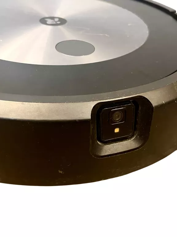 ROBOT SPRZĄTAJĄCY ROOMBA J7 / STACJA ŁADUJĄCA