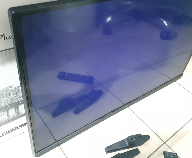 TELEWIZOR JVC LT32VH4300 32" *OPIS