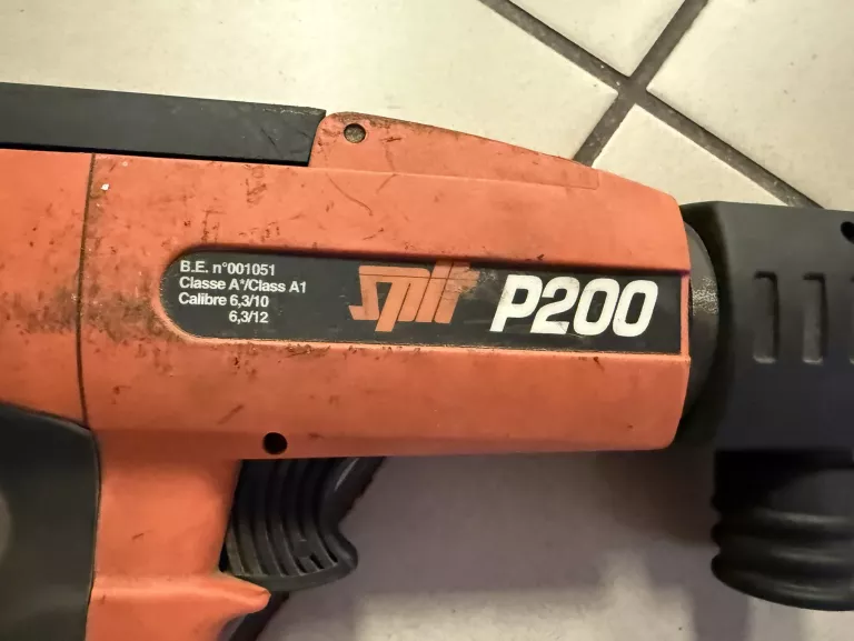 OSADZAK SPIT P200 +WALIZKA