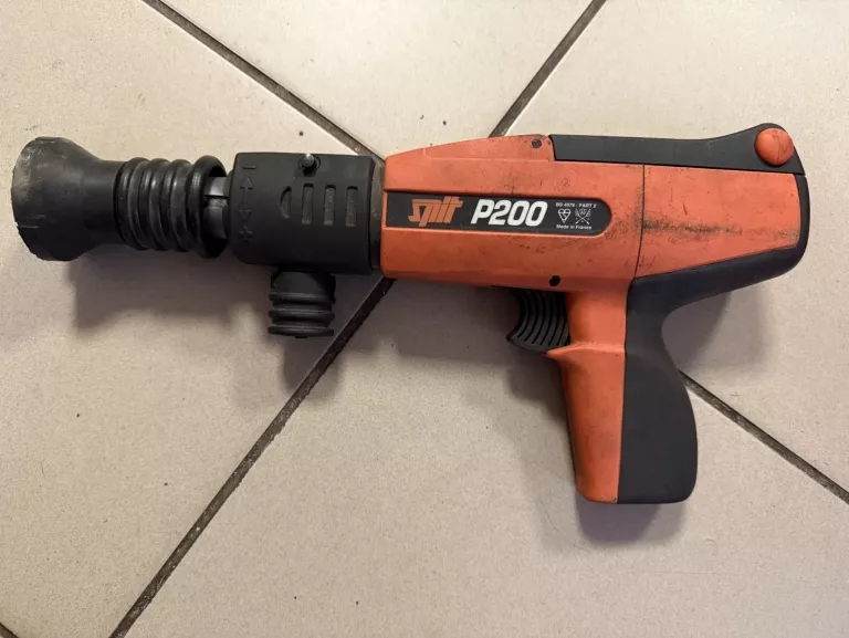 OSADZAK SPIT P200 +WALIZKA