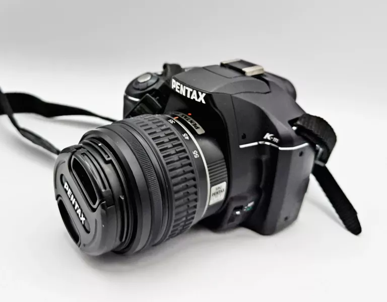 LUSTRZANKA PENTAX K-M KORPUS + OBIEKTYW