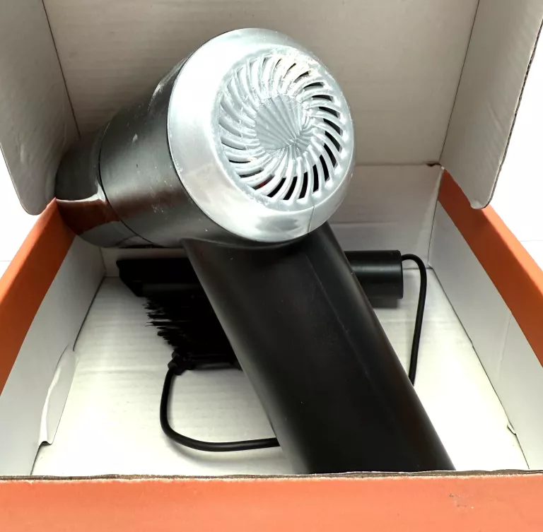 2-in-1-vacuum-cleanert-w-pudelku-stan-11323-2