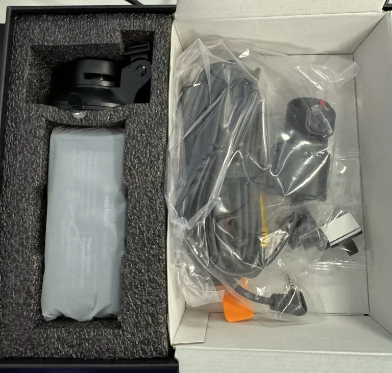 F7N PLUS REDTIGER SAMOCHODOWA KAMERA NA DESKĘ ROZDZIELCZĄ 4K F7NP Z GPS