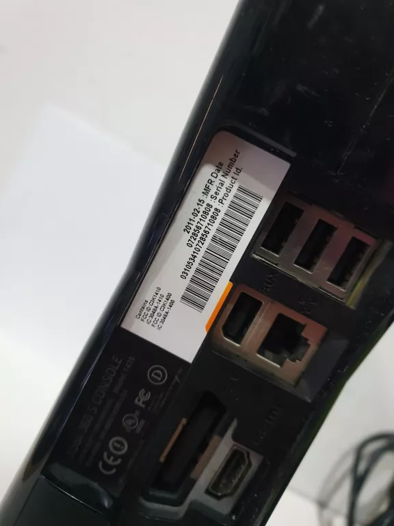 KONSOLA XBOX 360 320GB Z GRAMI