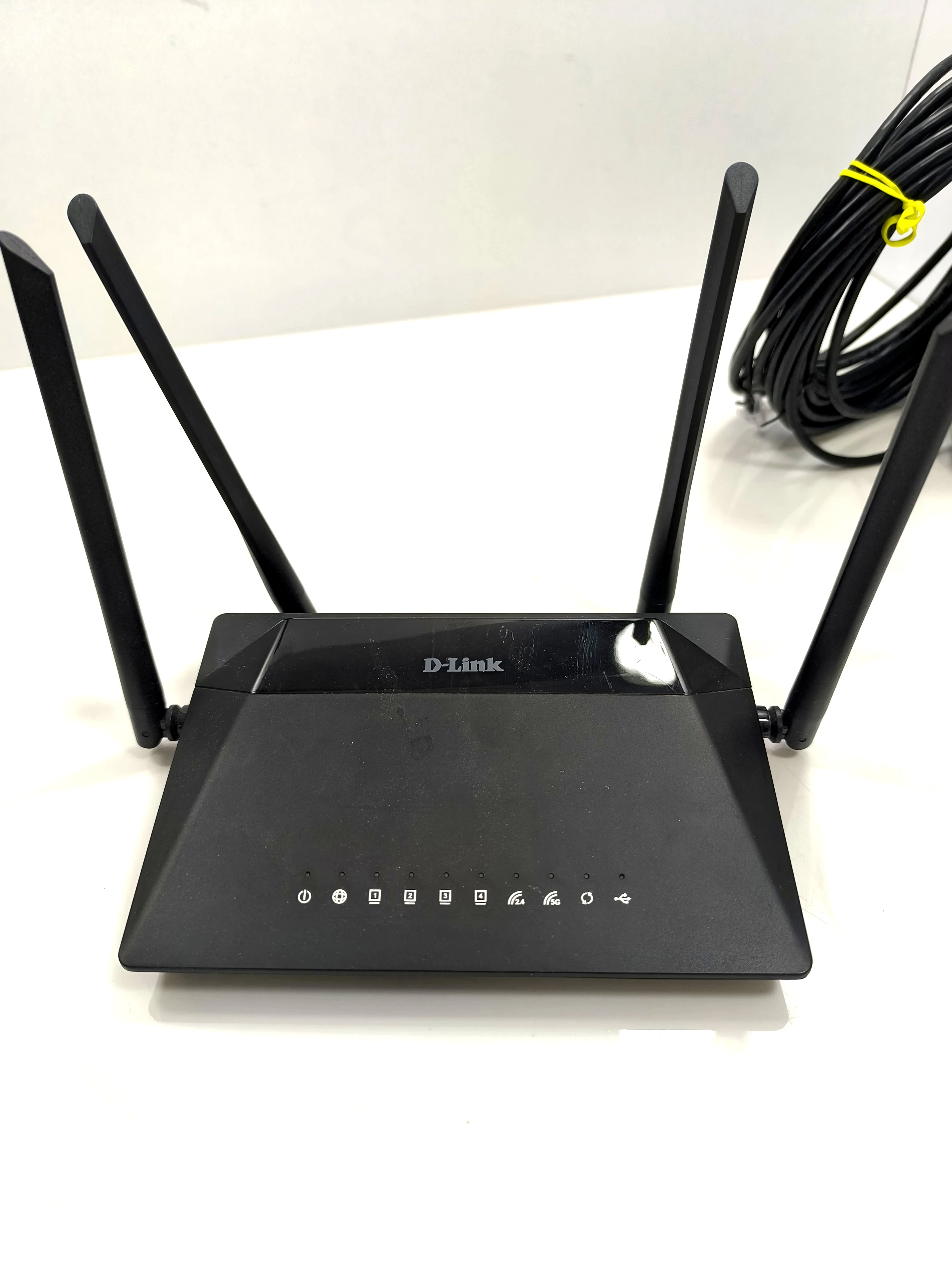 router-4g-lte-z-antena-zewnetrzna-d-link-dwp-812kt-stan-11323-2