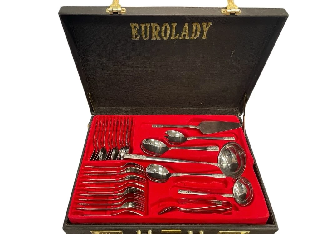 zestaw-sztuccow-ze-stali-nierdzewnej-1810-w-walizce-daszynskiego-75-b-zgorzelec-markos