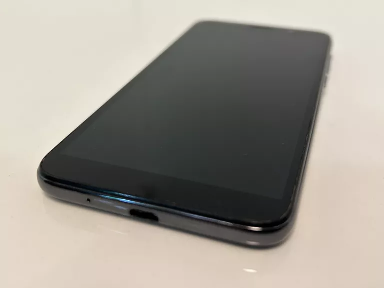 TELEFON MOTOROLA MOTO E6 PLAY 2GB/32GB
