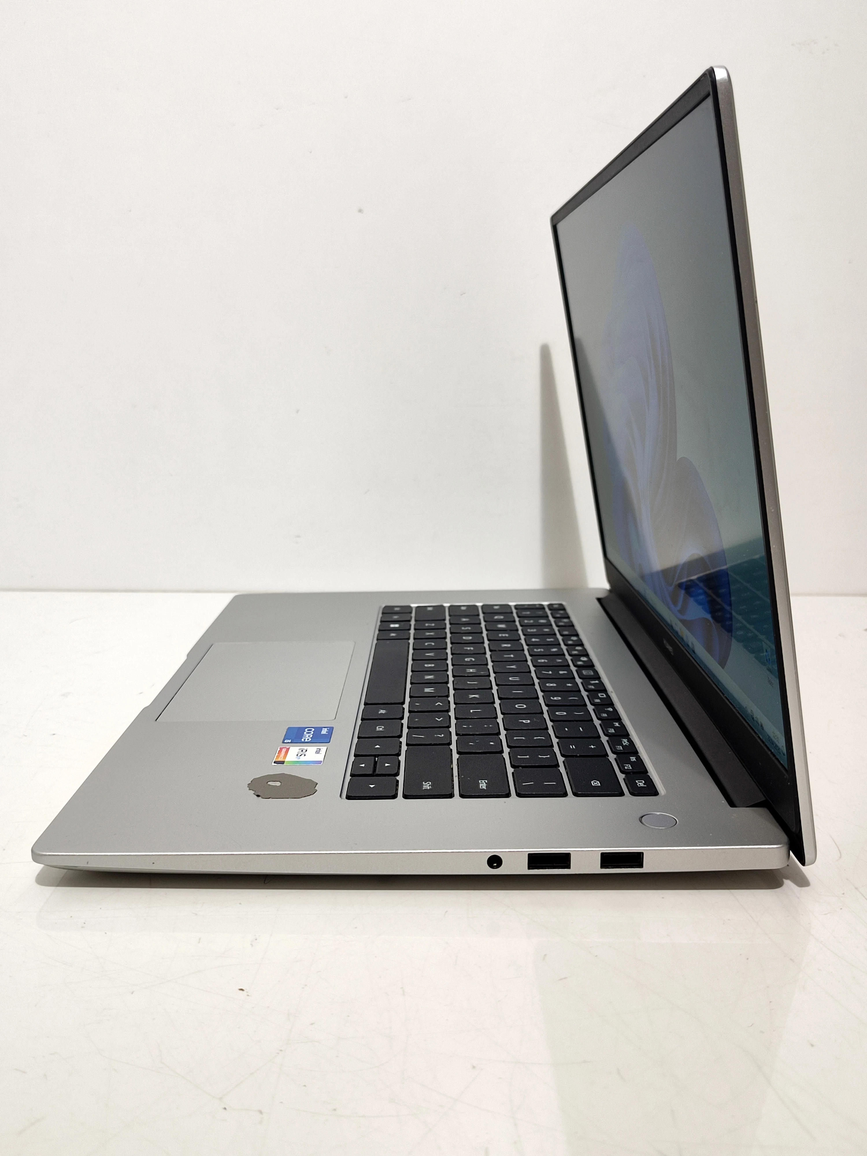 laptop-huawei-matebook-d-15-2021-156-i5-8-gb-512-gb-srebrny-zasilac-wielkosc-pamieci-ram-200941-2185