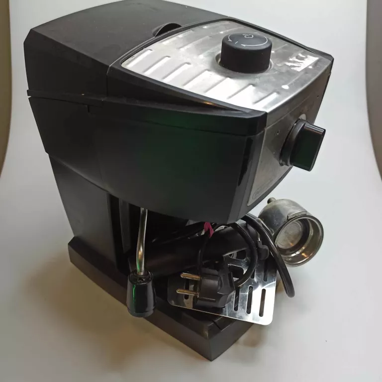 EKSPRES DO KAWY DE LONGHI EC157
