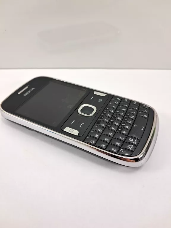 TELEFON NOKIA 302