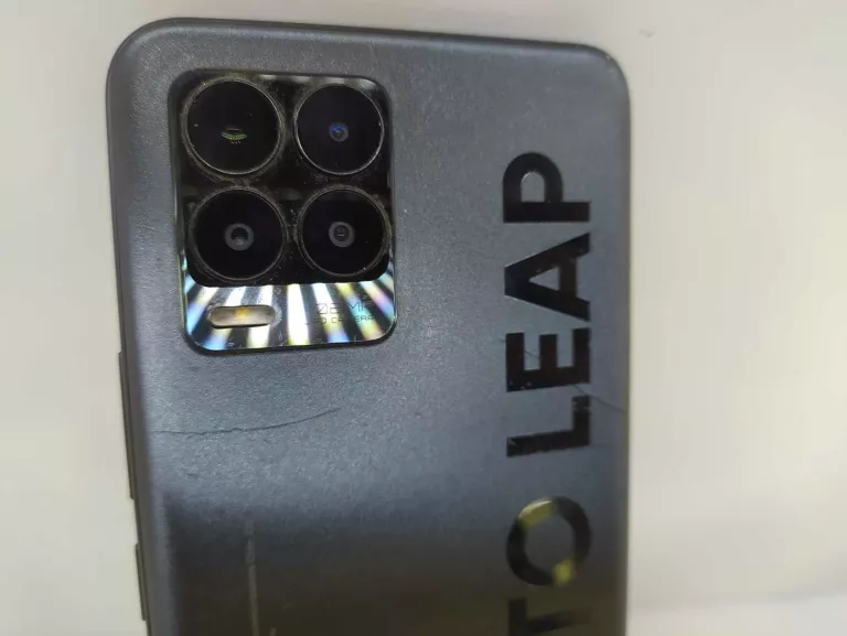 TELEFON REALME 8 PRO 8/128 GB ZESTAW