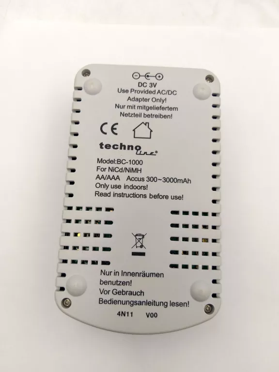 ŁADOWARKA TECHNOLINE BC-1000 4 AA, AAA