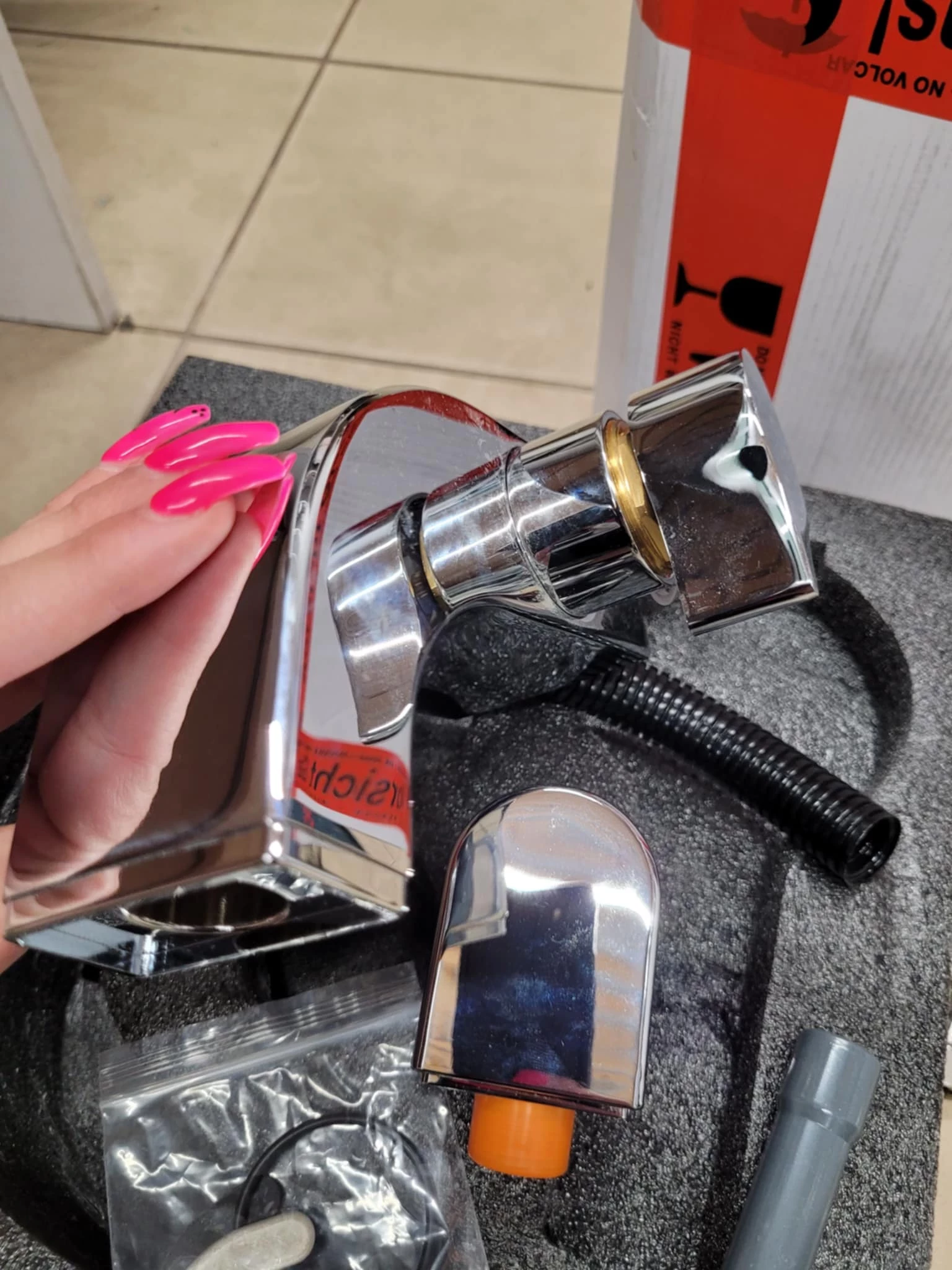 wydajna-bateria-umywalkowa-nt7060-z-wyciaganym-prysznicem-rodzaj-baterii-15996-3