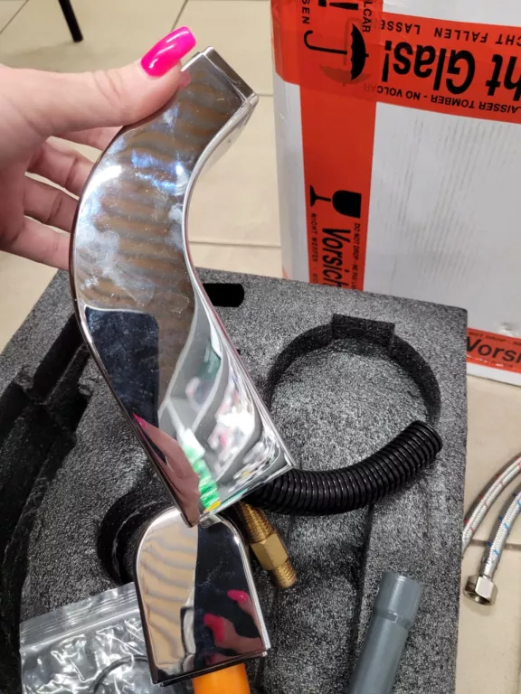 wydajna-bateria-umywalkowa-nt7060-z-wyciaganym-prysznicem-typ-montazu-396-1